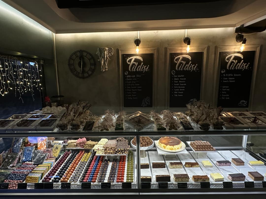 Fildişi Chocolate & Macaron Atelier — handmade chocolate and macaron 15